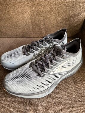 Brooks Hyperion 3